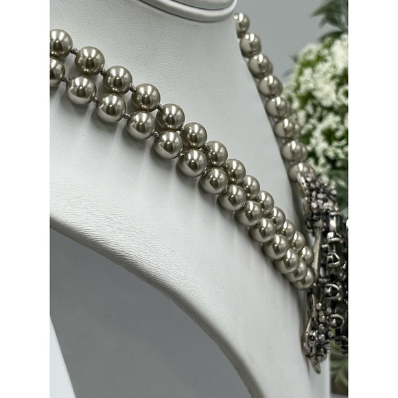 J. Crew Vintage Faux Pearl Gray Cluster Statement Rhinestone
Necklace - Picture 3 of 13